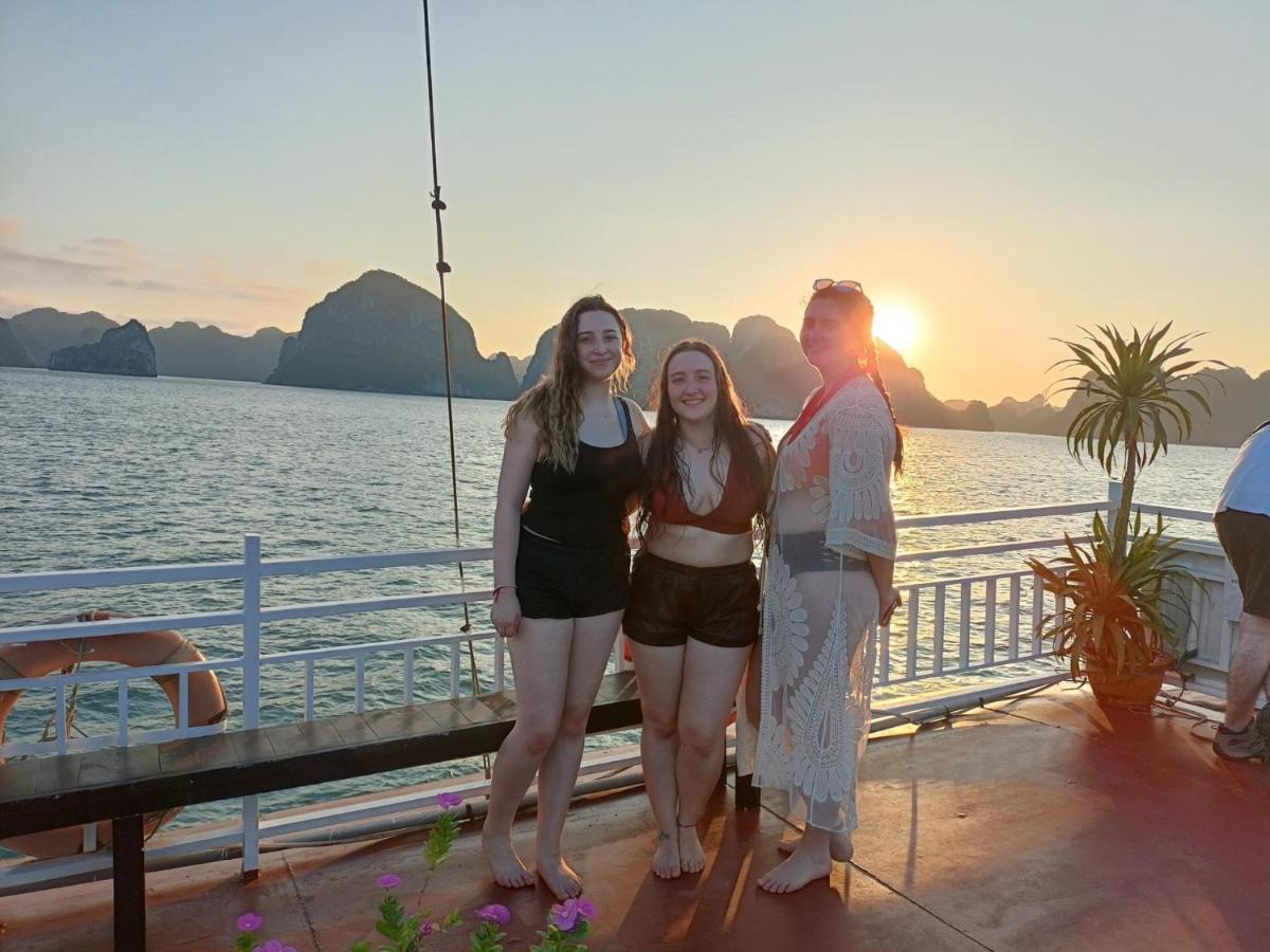 Kim'S Family Hotel Ha Long Eksteriør billede